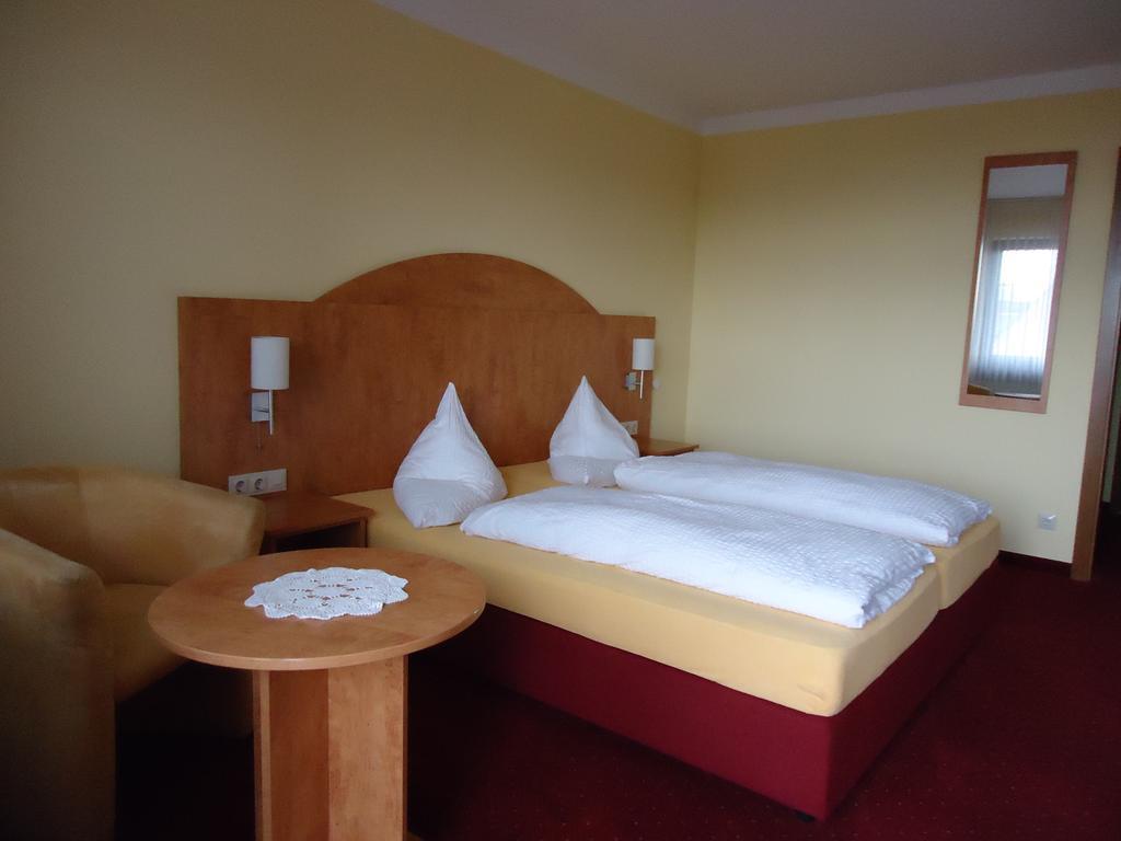 Hotel Weinberg ฮากเนา ภายนอก รูปภาพ