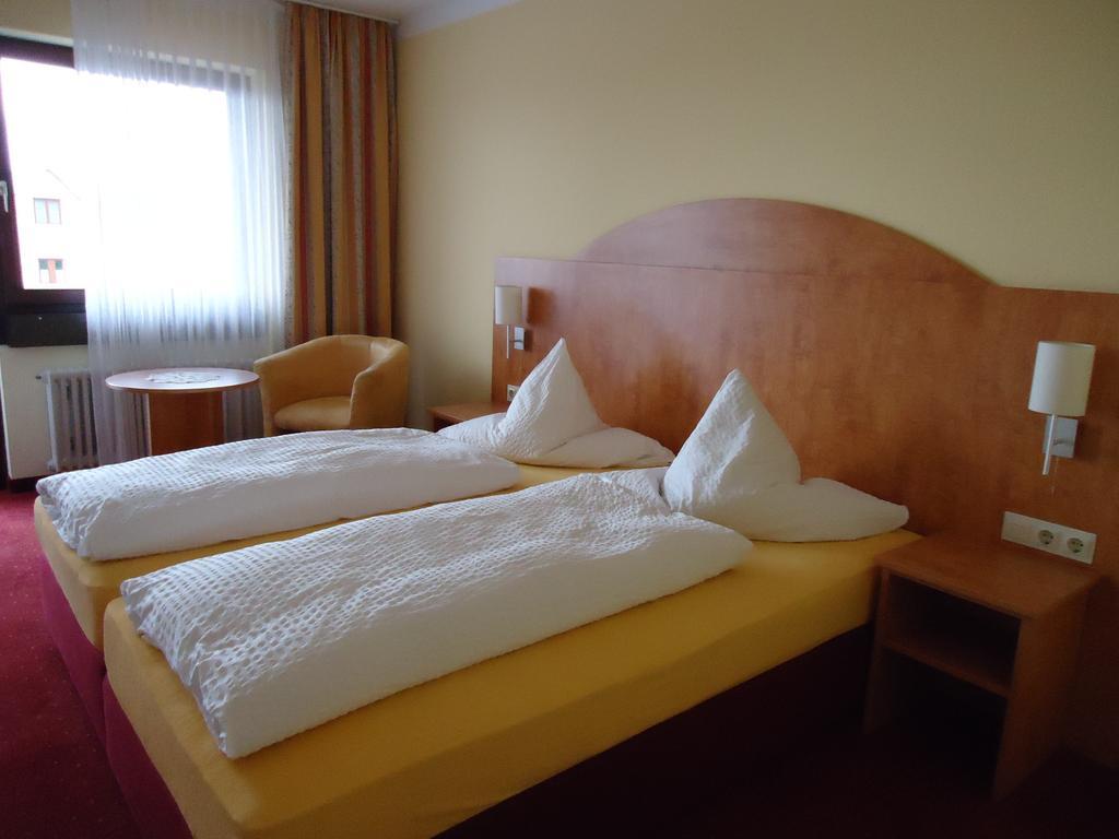 Hotel Weinberg ฮากเนา ภายนอก รูปภาพ