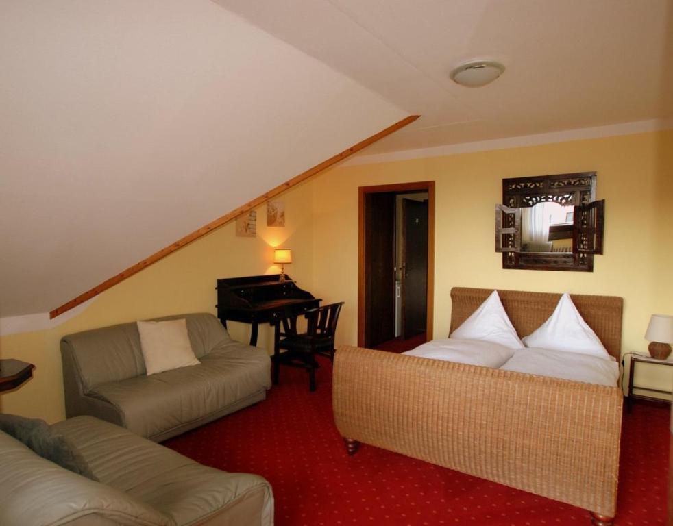Hotel Weinberg ฮากเนา ภายนอก รูปภาพ